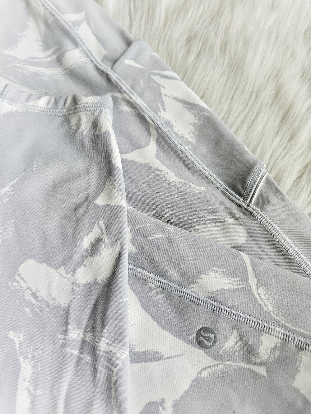 Lululemon Pocket Leggings - Picture 2 of 4
